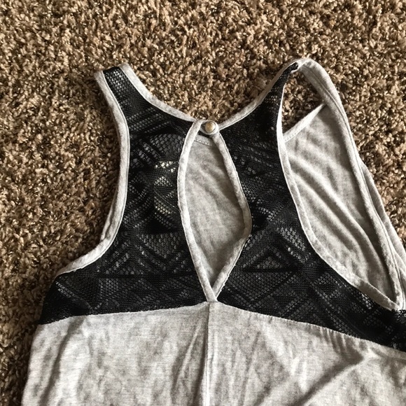 Threads studio tank - Picture 3 of 4